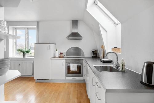 M373-Vaeggerlose-Marielyst-Strandvej-59-D-1-tv in Idestrup