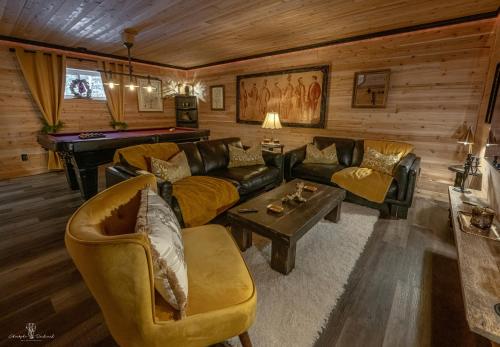 Chalet Mikua, 6 p. spa, billard, Forêt & Nature (Chalet Mikua, 6 p. spa, billard, Foret & Nature) in La Malbaie (QC)