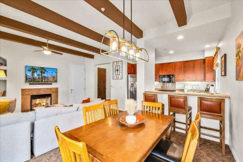 Spectacular Desert Retreat in La Quinta #A detail