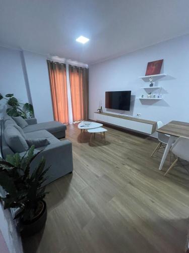 Ferit's Property Near Myslym Shyri, Tirana (foto 4)