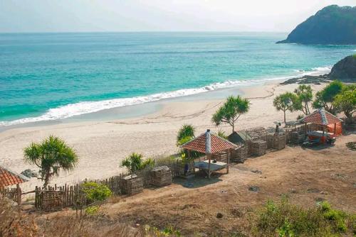 pantai wane in Pangguh