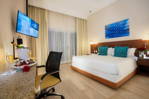 room detail thumbnail 0