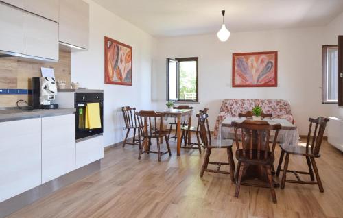 廚房, Cozy Home In Sessa Cilento With Wifi in 塞薩奇倫托