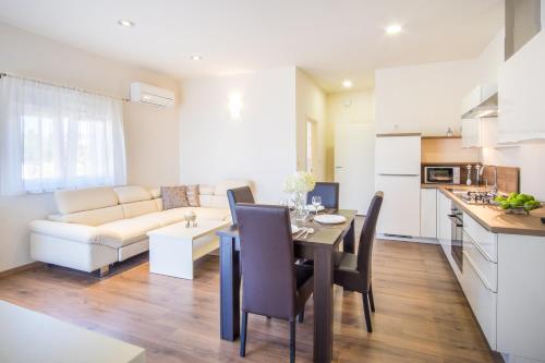 ห้องครัว, ValDeSara in ซีดาริชิ