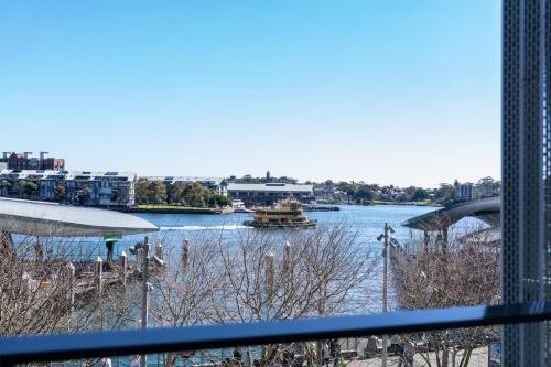 Absolute Waterfront Retreat in Barangaroo! - image 5