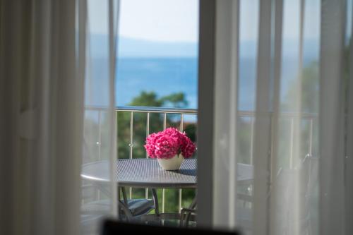 ระเบียง/ชานเรือน, ValDeSara in ซีดาริชิ