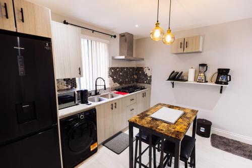 Mango Seed Country Condo in コリント