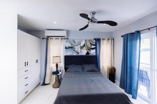 Mango Seed Country Condo in コリント