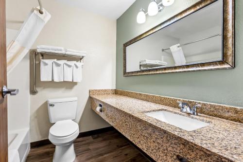 Quality Inn Brookings-University - image 14