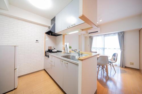 SN2A おしゃれで広々としたお部屋 大須商店街徒歩10分 8人可能 Stylish and spacious room 10-minute walk to Osu Shopping Street Accommodates 8 people