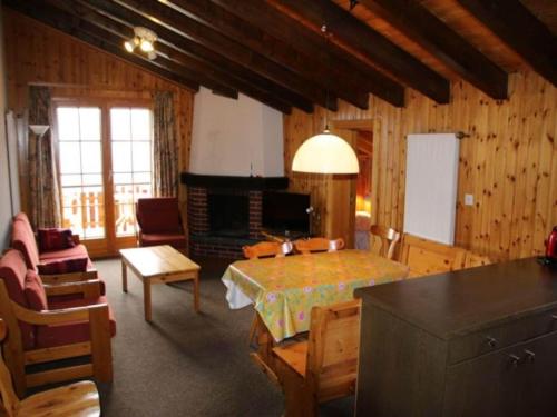 Apartment in Les Agettes with mountain views, Agettes (photo 10)