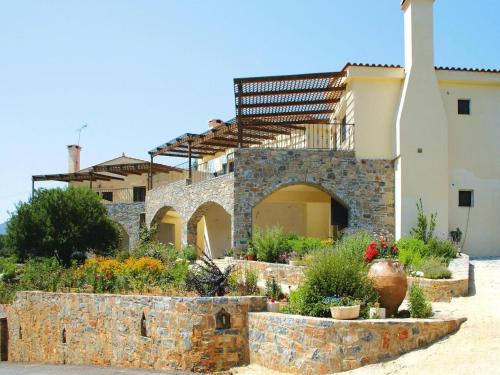 Stay for 2 at Aposperitis Drosia