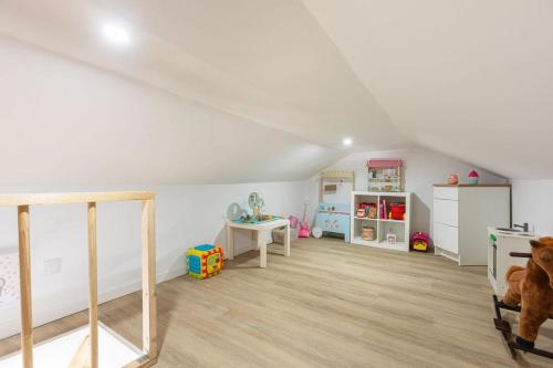 Beach House - Terrace sea sunset in ลาบรูค