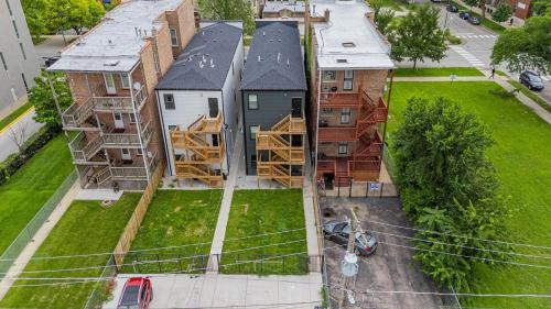 Exterior view, Spacious 3BDR Luxury Penthouse in Grand Boulevard