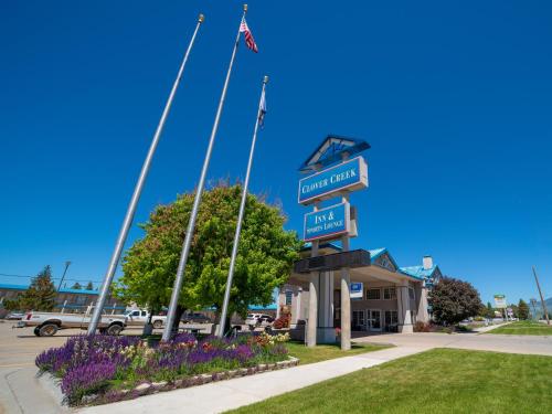 . Clover Creek Inn