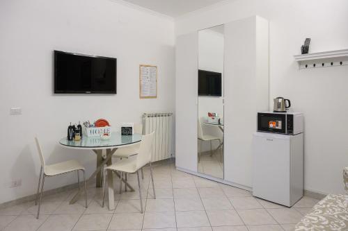 Triple room a few steps from Tiber, Rome (photo 3)
