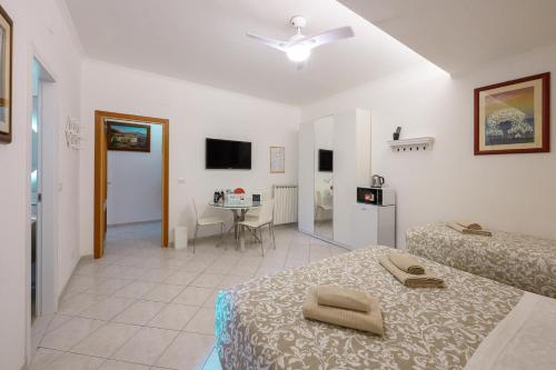 Triple room a few steps from Tiber, Rome (photo 2)