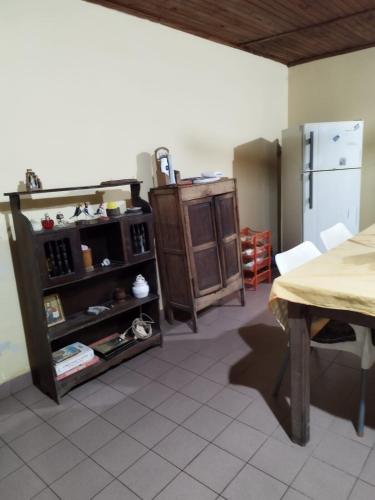 Casa familiar tranquila con patio y garage in Avia Terai