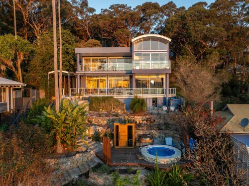 Shangri-La in Hardys Bay