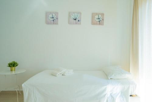 1 king bed, 2 twin beds