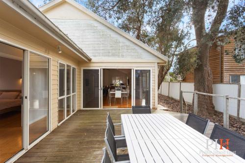 Family Home Silverleaves Sleeps 12 in ซิลเวอร์ลีฟส์
