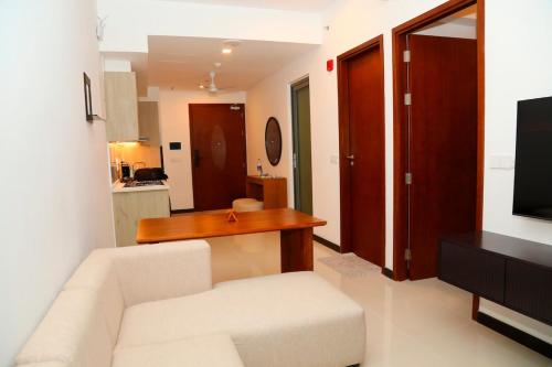 City & Port View Luxury Apartment in Colombo