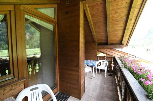 Rõdu/terrass, Ferienwohnungen Boarhof in Val Di Vizze