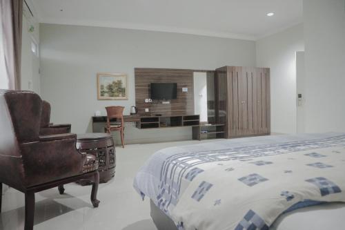 Aries Biru Hotel and Villa  in Puncak