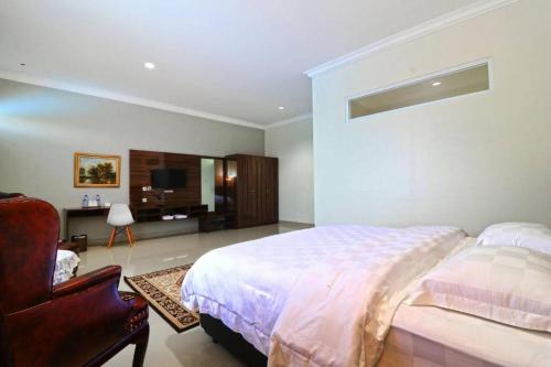 Aries Biru Hotel and Villa  in Puncak