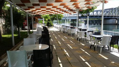 花園, Hotel Vataksi in 斯庫台