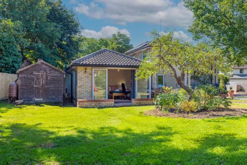 Cosy & Bright Studio with Garden View⭒Free Parking in Newnham