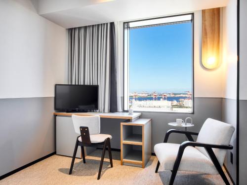 room detail thumbnail 1