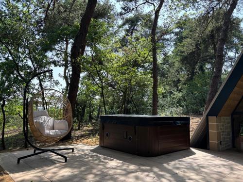 Chalet CanopeA 28 m2 au Domaine CollineA in Bathernay
