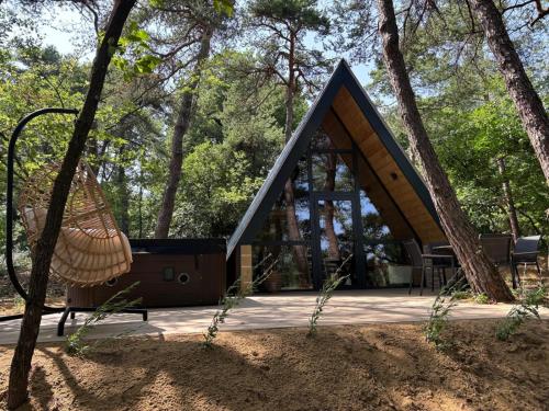 Chalet CanopeA 28 m2 au Domaine CollineA in Bathernay