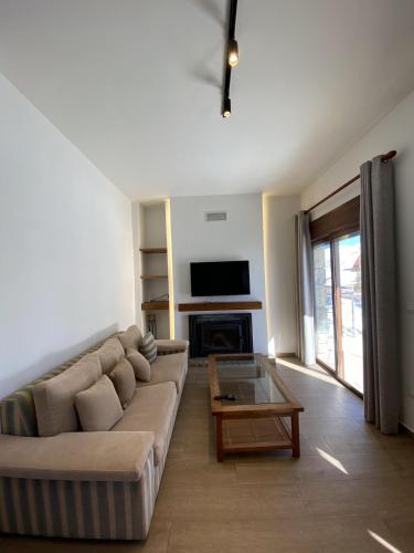 All-Season Escape Chalet, Chabrouh Faraya in 파라야