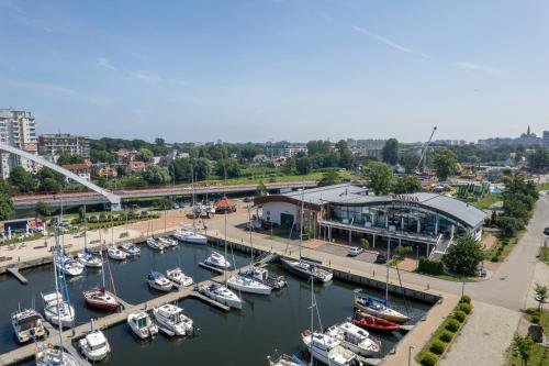 Siesta LOVE Boat in วึสปา โซลนา