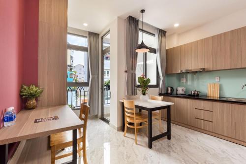 YOURS place-studio-5stars