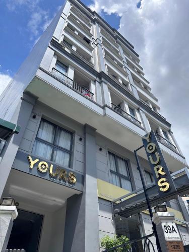 YOURS Studio-Phu Nhuan area-Saigon