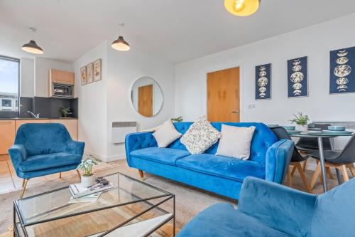 2BR Penthouse w/Balcony | Near Mailbox | Central Birmingham, Birmingham (fotografie 3)
