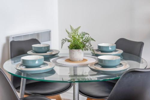 2BR Penthouse w/Balcony | Near Mailbox | Central Birmingham, Birmingham (fotografie 7)