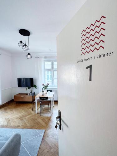 Bankowa 8 Guest Rooms