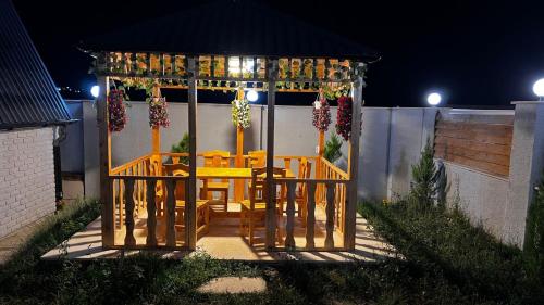 Dārzs, A-frame evlər-II in Chilegir