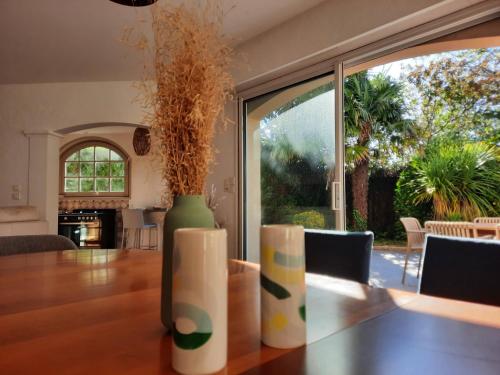 設施, 282 - au petit baigneur in 沙朗