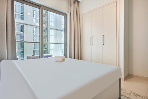 STAY BY LATINEM Luxury 1BR Holiday Home CVR B 602 near Downtown, Dubai (Foto 8)