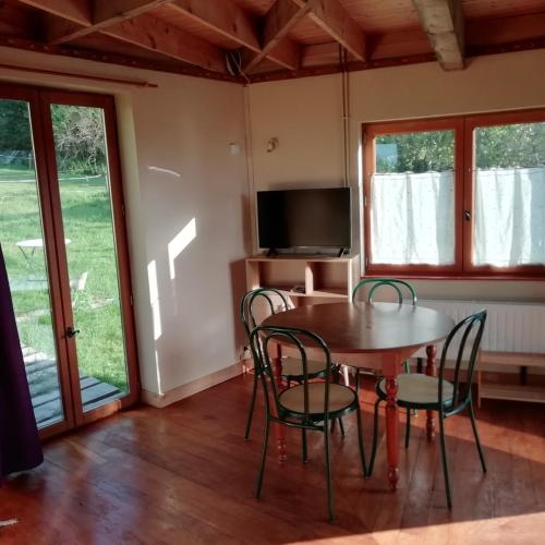 Iekārtas, Petit chalet insolite et atypique en Chartreuse in Saint-Geoire-en-Valdaine