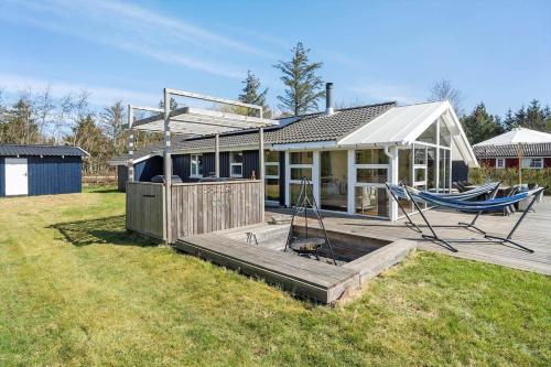 West-Coast Holiday House by the North Sea in Sonder Nissum