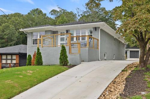 Exterior view, Fun 5BR Arcade+Pool Tbl Atlanta in Knight Park-Howell Station