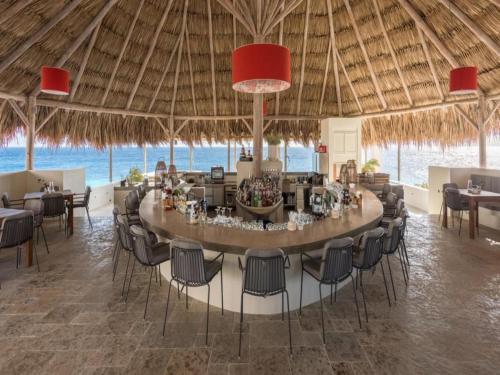 Instalaciones, Island Villa Stay with Pool in Willibrordus