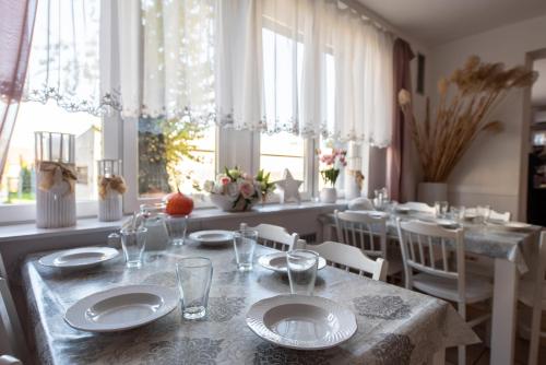 Hotel Grand Felix – Krakow, WY