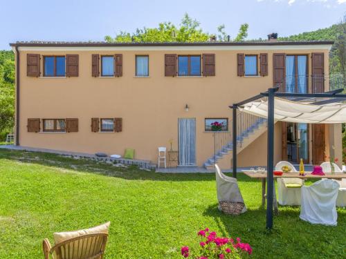 Serene Villa, Peaceful Pergola gîte à louer San Martino dei Muri